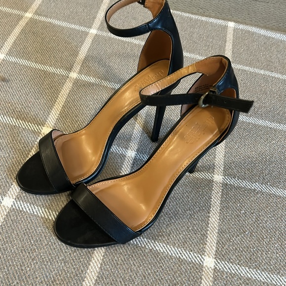 Charlotte russe heels woman’s size 8 - Picture 6 of 7